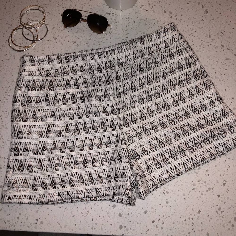 LOFT shorts size 8, 4.25” inseam